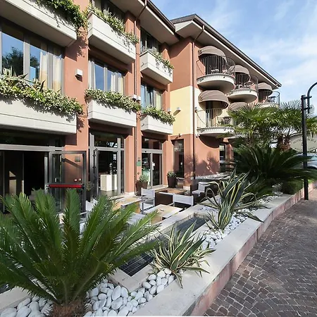 ホテル オーロラ