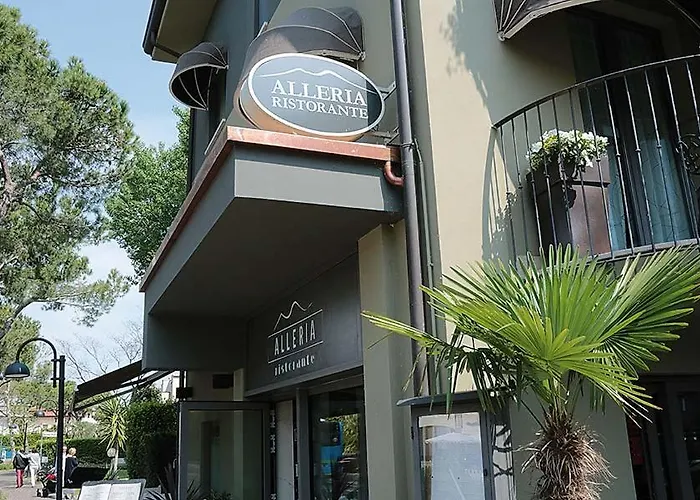 Aurora 3*