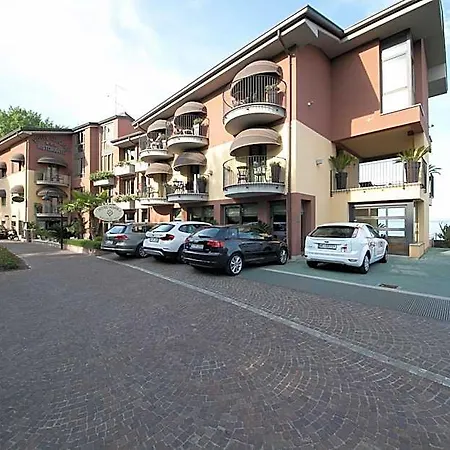 Aurora 3* Sirmione