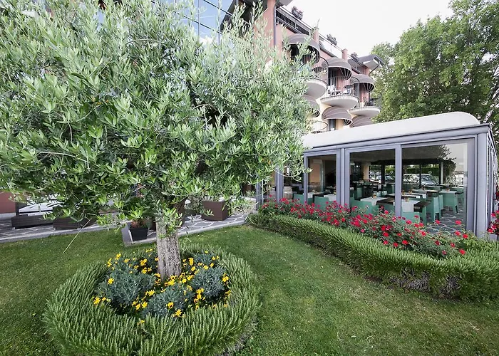 Hotell Aurora Sirmione