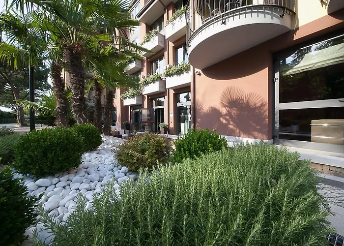 Hotell Aurora Sirmione