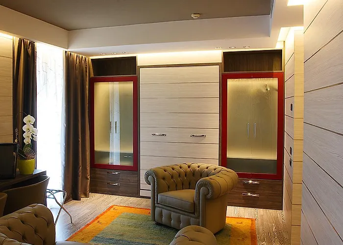 Aurora 3*