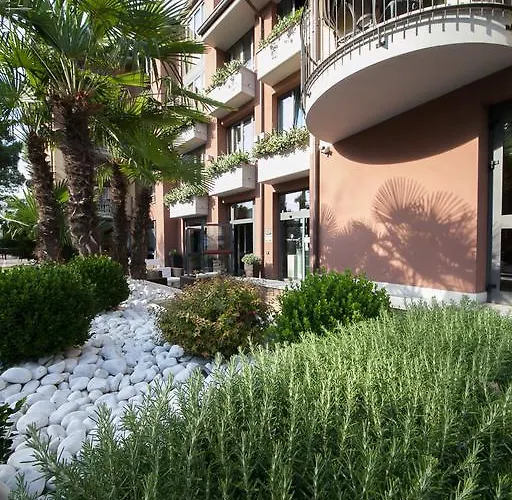 Aurora 3* Sirmione