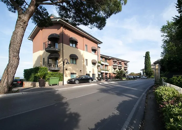 Aurora 3* Sirmione
